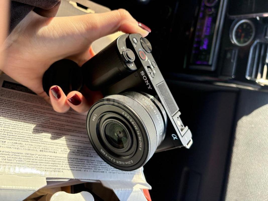 Продам новый фотоаппарат sony , коробка и документы есть, использовался пару раз, состояние идеально - Орск