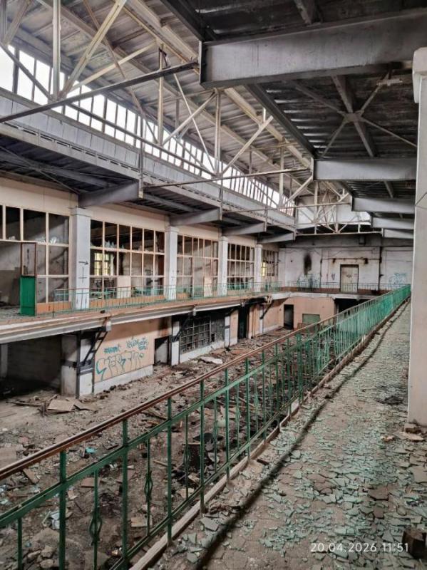 Продам нежилое помещение площадью 1700 кв. - Орск