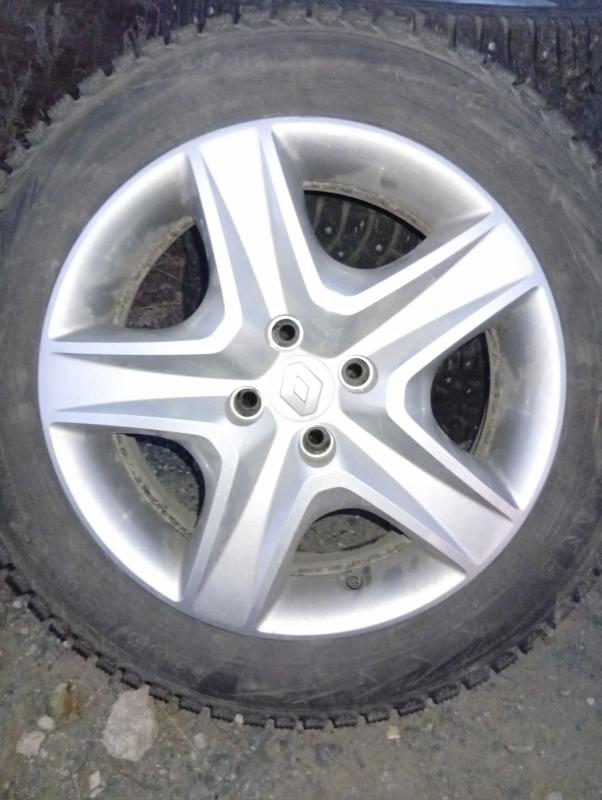 Продам шины зимние шипованные nordman 5   размерностью 205/55R16 с оригинальными штампованными диска - Гай