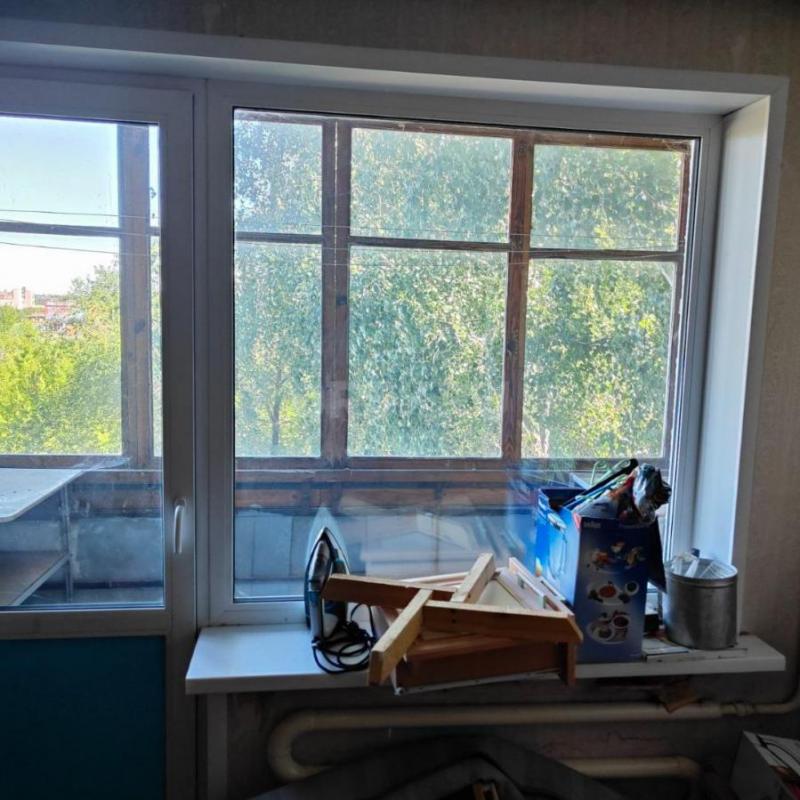 продам трехкомнатную квартиру в районе поселка Мясокомбинат - Орск