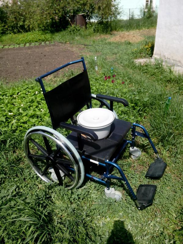 Инвалидное кресло с сантехническим узлом - Новотроицк