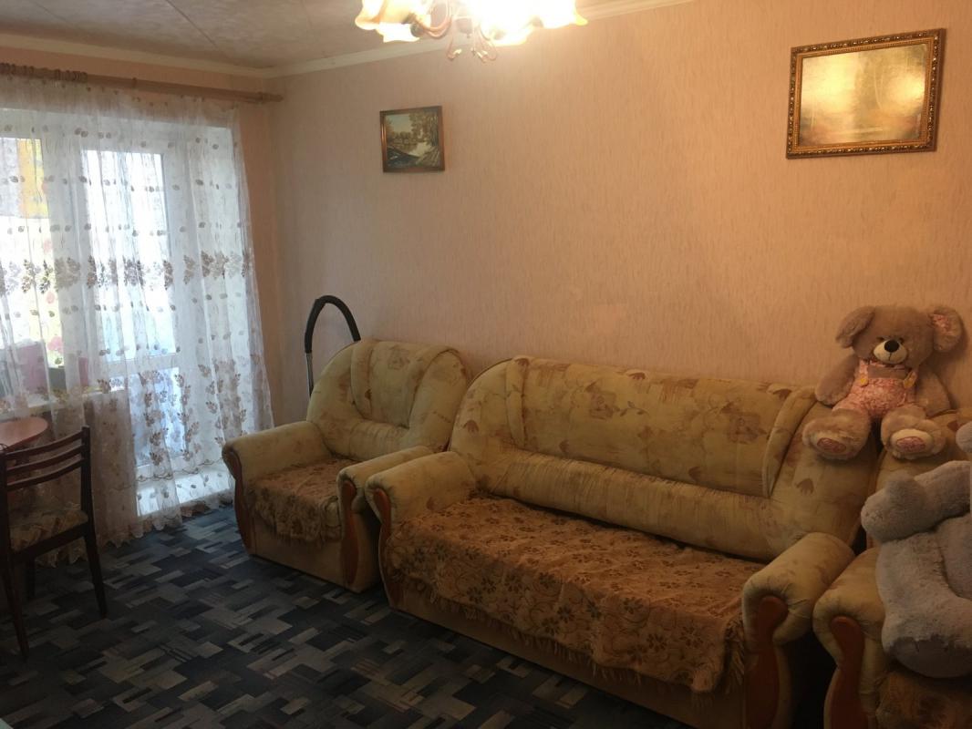 Сдаеться 1 комнатная квартира на остановке железнодорожная 83 на 3 этаже. - Новотроицк
