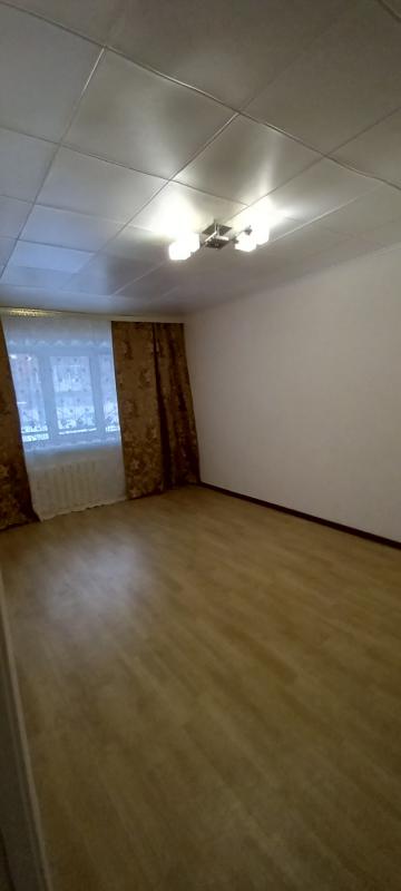 Продаётся однокомнатная квартира на первом этаже четырехэтажного дома по адресу улица Родимцева 1А - Новотроицк