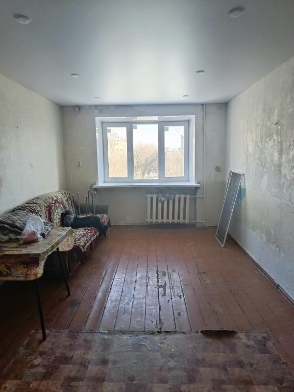 Срочно продаю комнату в городе Новотроицк состояние хорошее в комнате сделаны пластиковые окна, нова - Новотроицк