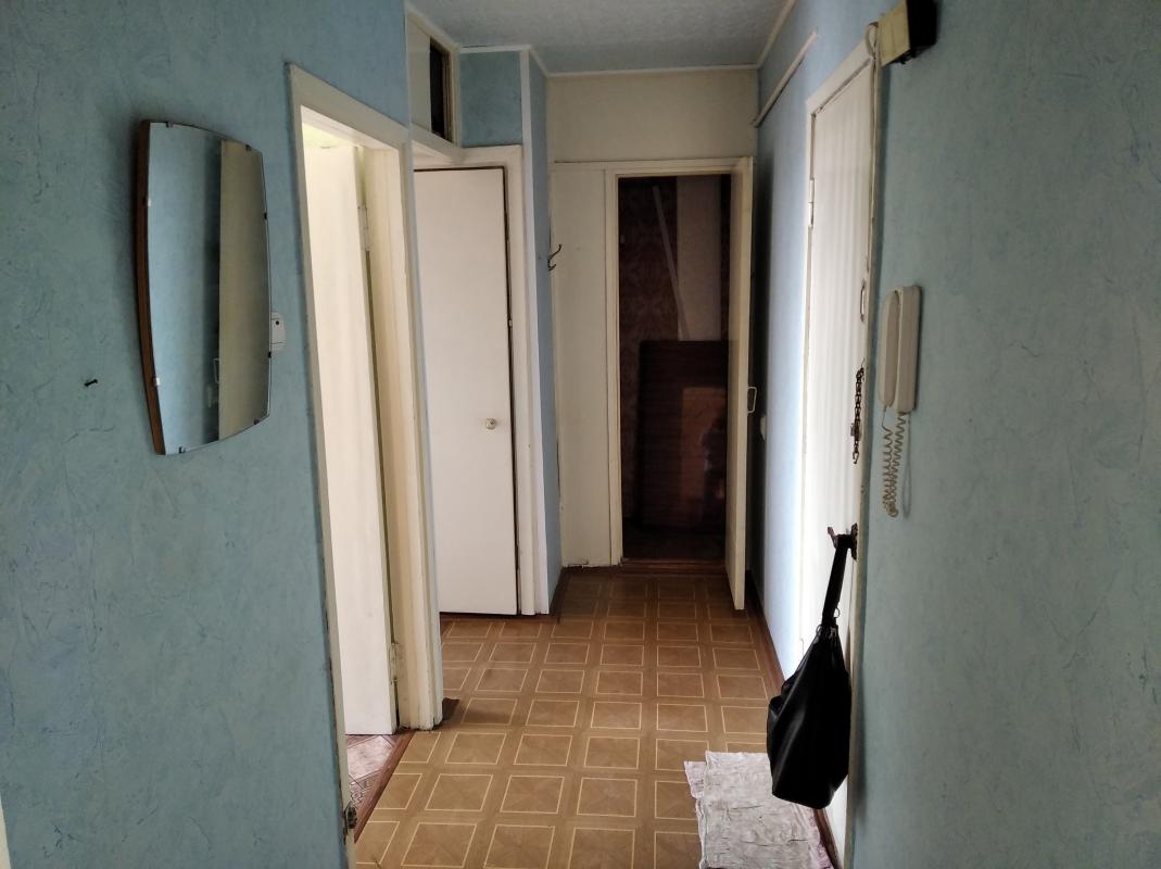Продам двухкомнатную квартиру в самом лучшем районе города, Уральская 7 ,пятый этаж, квартира с разд - Новотроицк