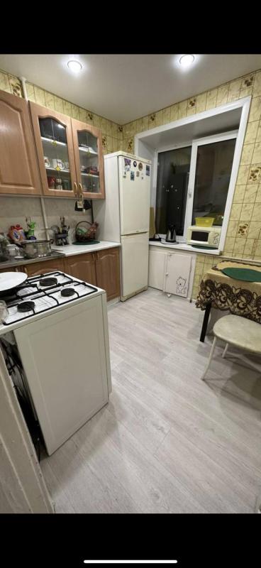 Сдается уютная квартира в центре города, сделан хороший косметический ремонт, есть все удобства, меб - Новотроицк