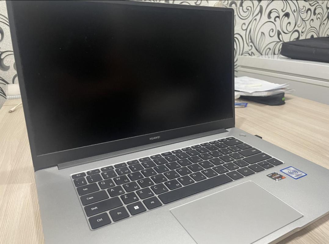 Продам ноутбук Huawei matebook D15, в состоянии нового, еще на гарантии (покупался в М. - Новотроицк