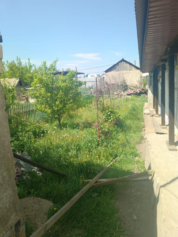 Дом и земельный участок
Рядом с остановкой
Рядом школа, детский сад
Потолки высокие
полы дерево
окна - Новотроицк