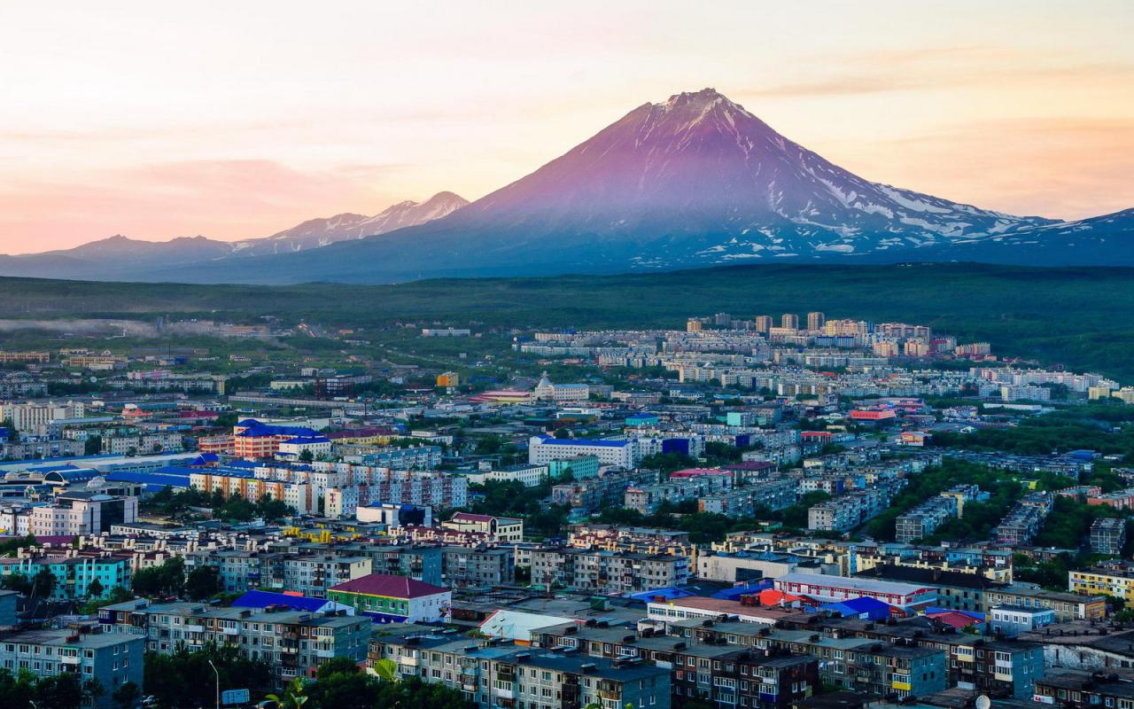 Камчатка На Сибирский горный- металлургический комбинат, г Петропавловск- Камчатский, требуются: 
- - Новотроицк