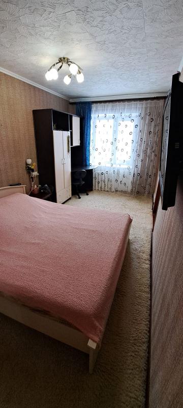 Продаю 2к квартиру на Советской д 108 с хорошим ремонтом  окна впх балкон застеклен сан.узел совмеще - Новотроицк