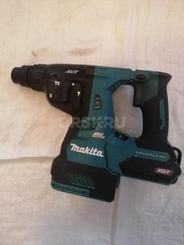 Продам перфоратор Перфоратор hr003g makita без зарядника и аккумулятора, на 40в. - Соль-Илецк