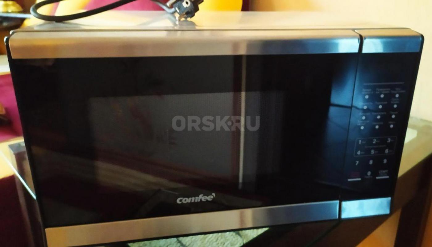 Продам микроволновую печь Comfee CMG207E03S. - Орск