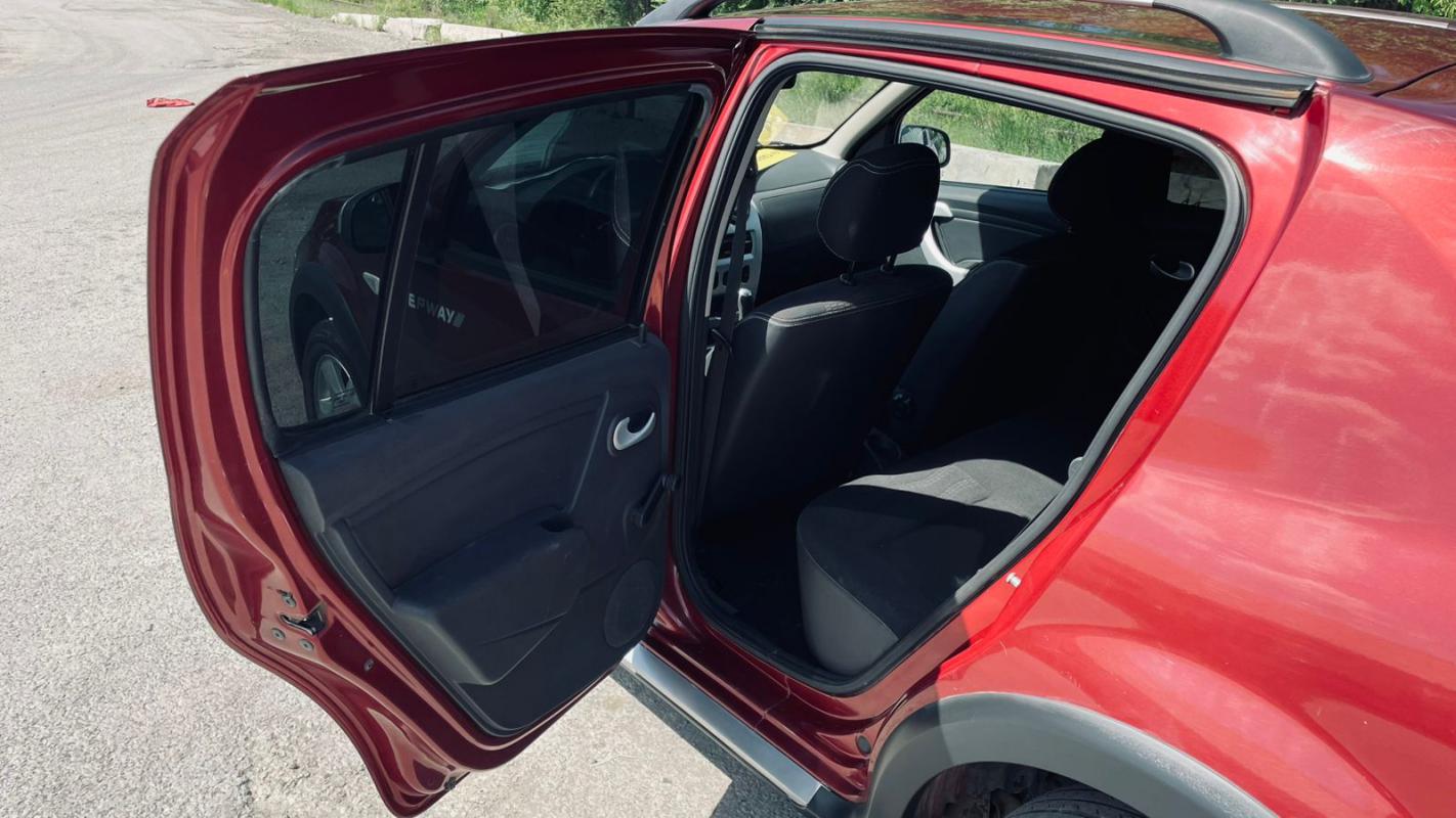Продается Renault Sandero Stepway, 2012 года.
1 собственник 
Без ДТП 
По кузову все в родном окра - Новотроицк