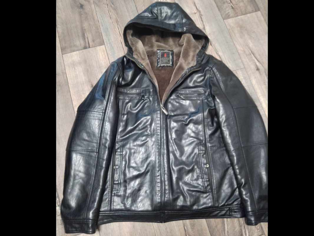 2 Кожаные куртки ! ! ! 1) Стильную с капюшоном на меху кожаную мужскую  зимнюю куртку, размер надо м - Новотроицк