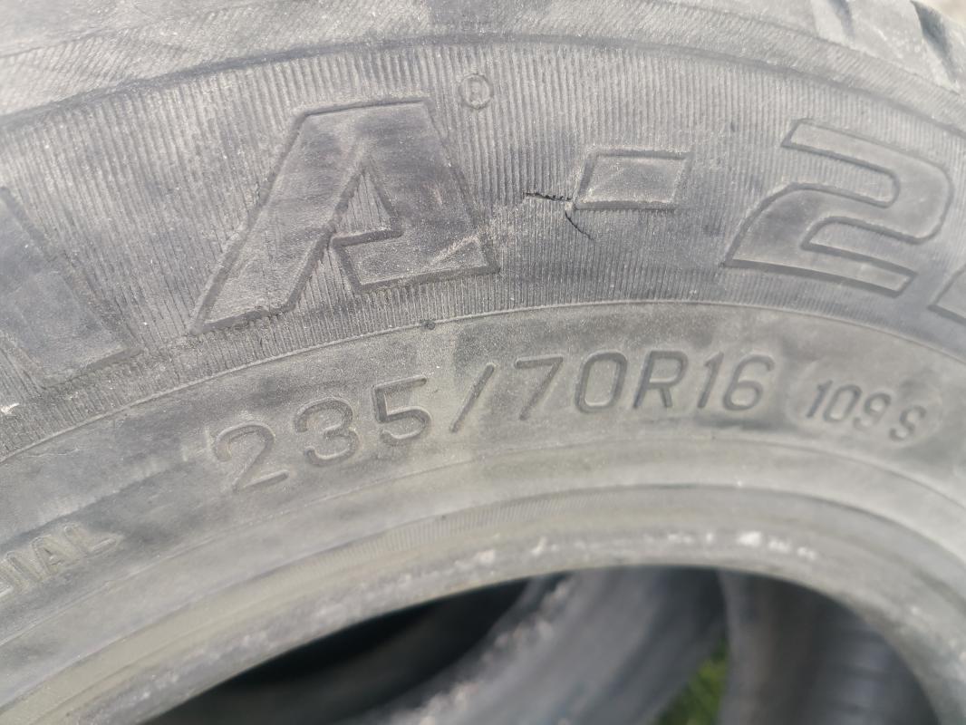 Продам шины б/у 235/70 R16. - Орск