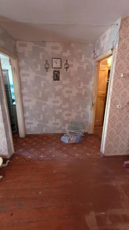 Продаётся 1 комнатная квартира общей площадью 32 квадратных метра на 4 этаже в кирпичном доме 1 собс - Новотроицк