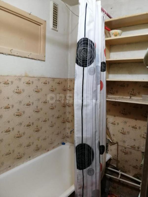 Сдам трехкомнатную квартиру по улице Кутузова 48, кв 84, 3 этаж. - Орск
