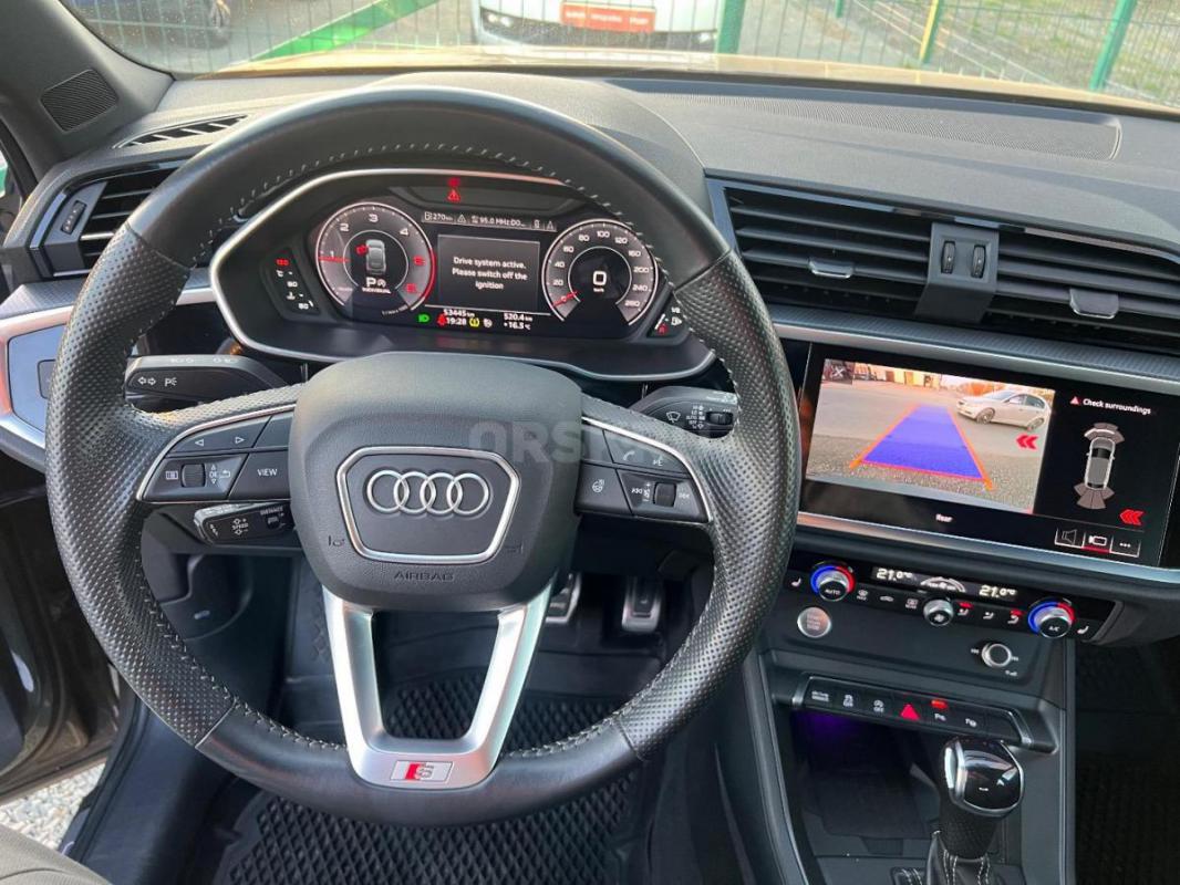 Продаётся Audi Q3 2.0 AMT год 2020 в идеальном состоянии! - Орск