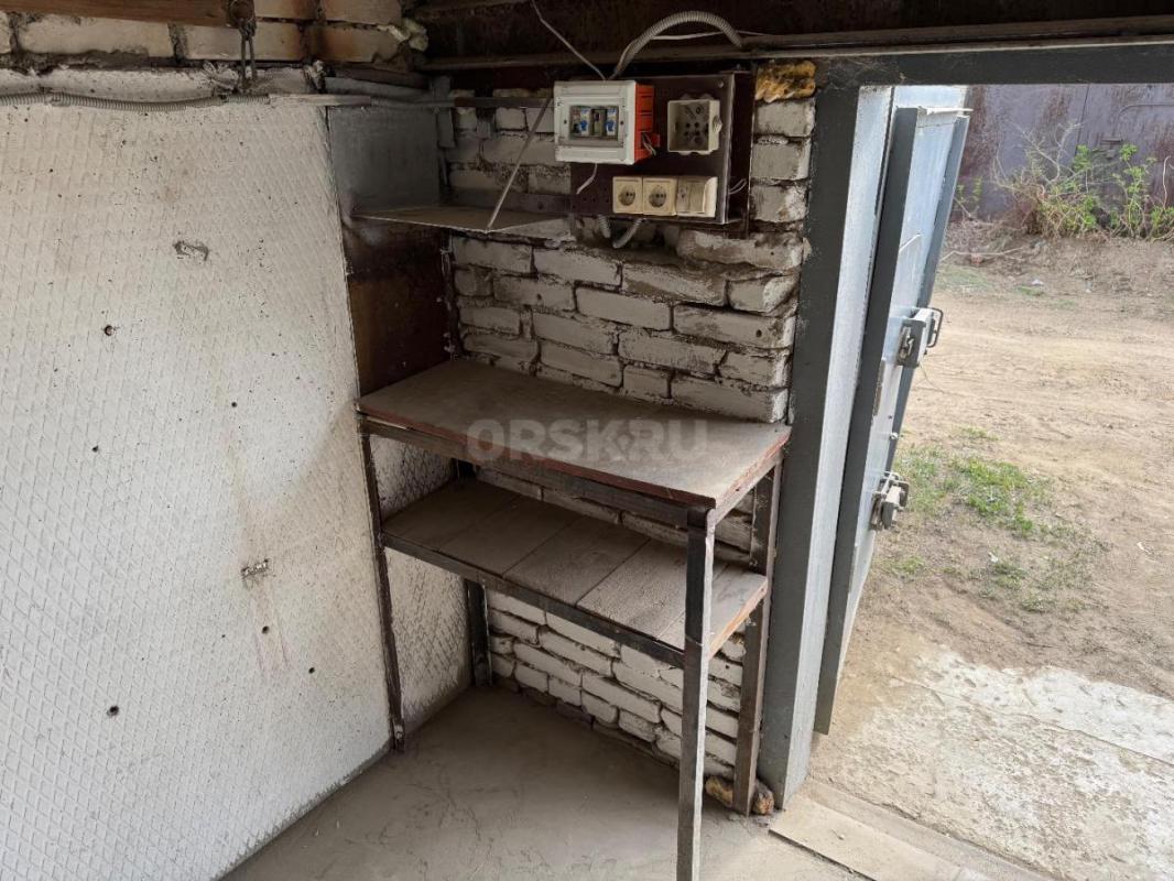 Продам капитальный гараж 5м х 6м  30кв. - Орск