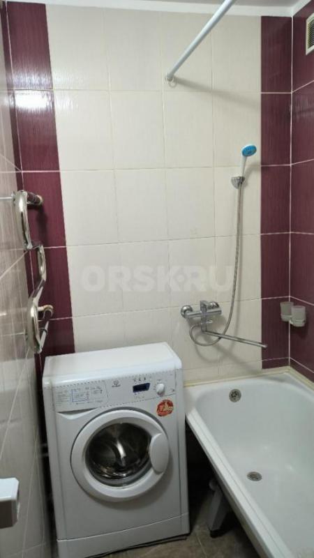 Продам 2-х комнатную &quot;чистую&quot; без долгов, ограничений квартиру от собственника 3/5 - Орск