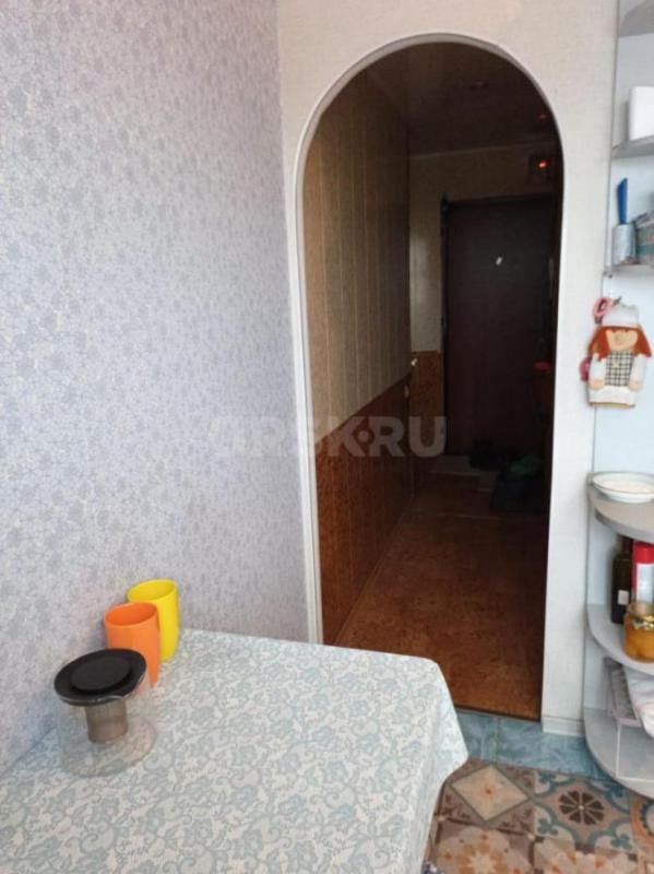 Продается очень теплая, светлая трехкомнатная квартира, площадью 56.9 кв. - Орск