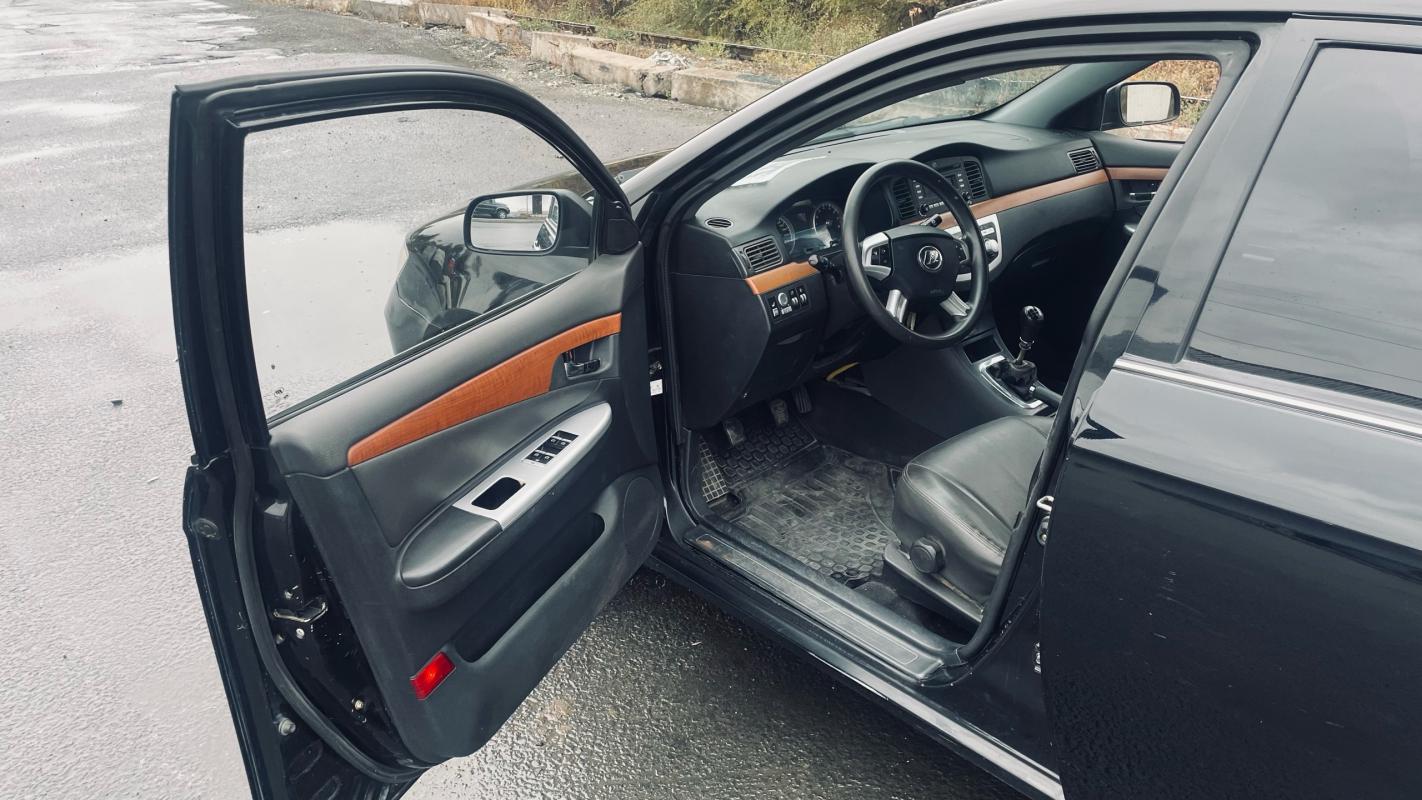 Пpодается LIFAN Solano 1.6 MT, 2012 года

1.6 Механика 106л.с. - Новотроицк