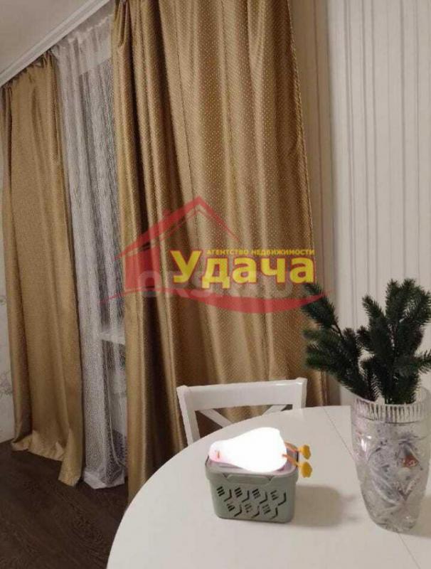 Продаю квартиру в центре города - остановка &amp;quot;Луч&amp;quot;. - Орск