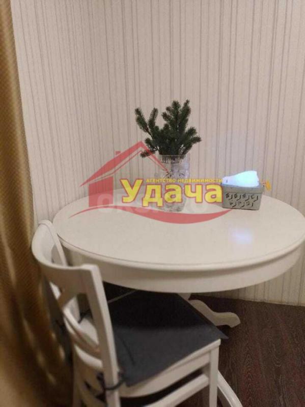 Продаю квартиру в центре города - остановка &amp;quot;Луч&amp;quot;. - Орск