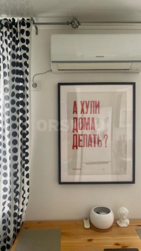 Уютная квартира-студия с хорошим ремонтом в центре города , оставляю всю мебель и технику. - Орск