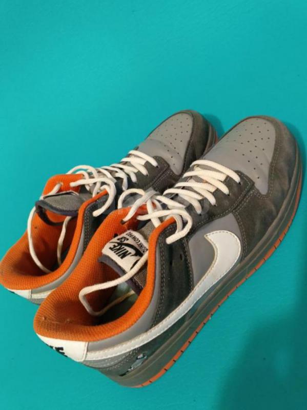 Продам мужские кроссовки  43 размера .фирмы &quot;NIKE&quot;  в отличном состоянии серого цв - Орск