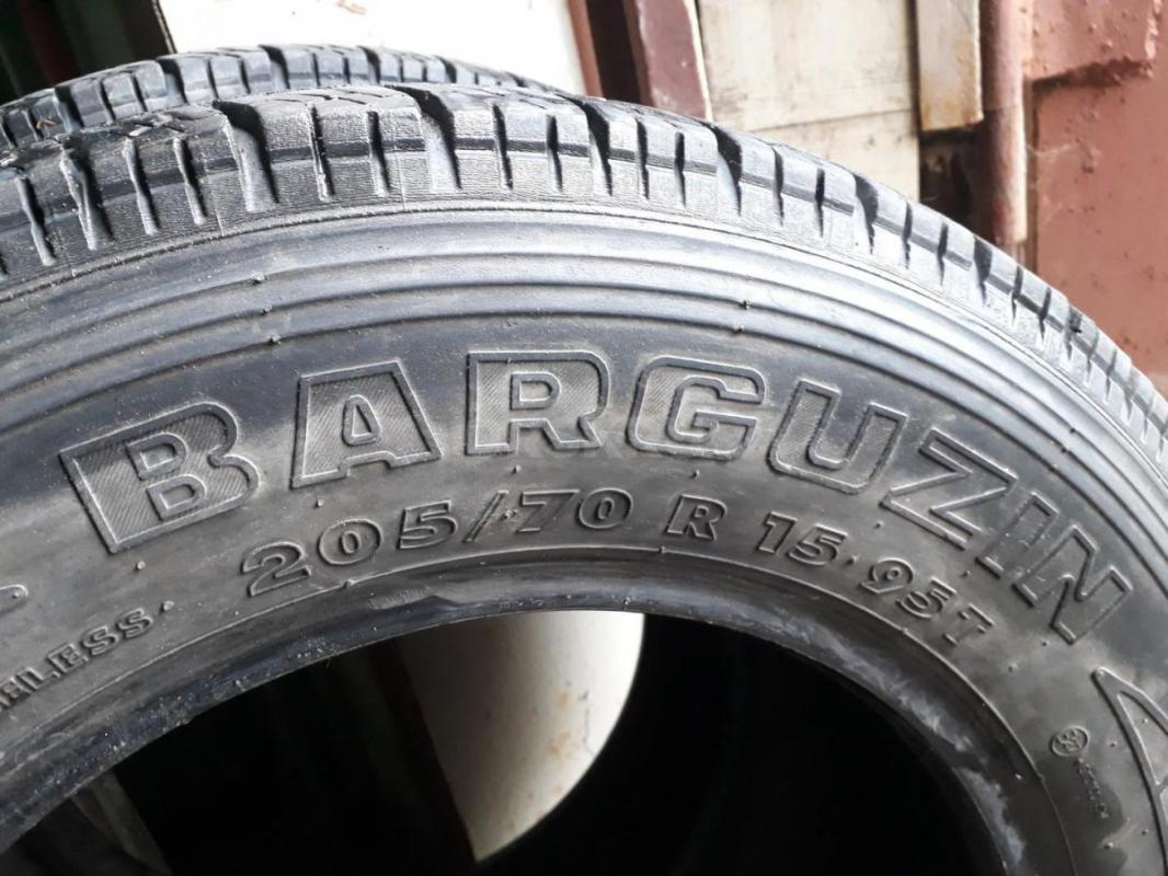 Два летних баллона Barguzin 205/70 R15 в нормальном состоянии , цена за пару - Орск