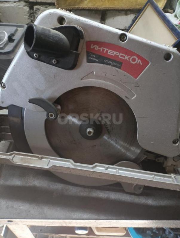 Продам дисковую пилу Интерскол 235/2000М. - Орск