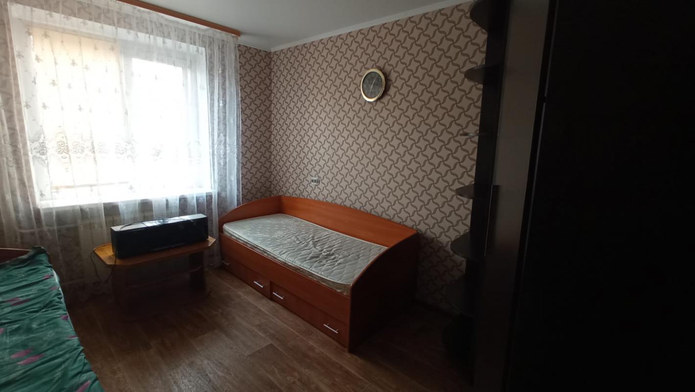 Сдам 2 комнатную квартиру на длительный срок - Новотроицк