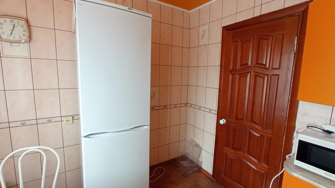 Сдам 2 комнатную квартиру на длительный срок - Новотроицк
