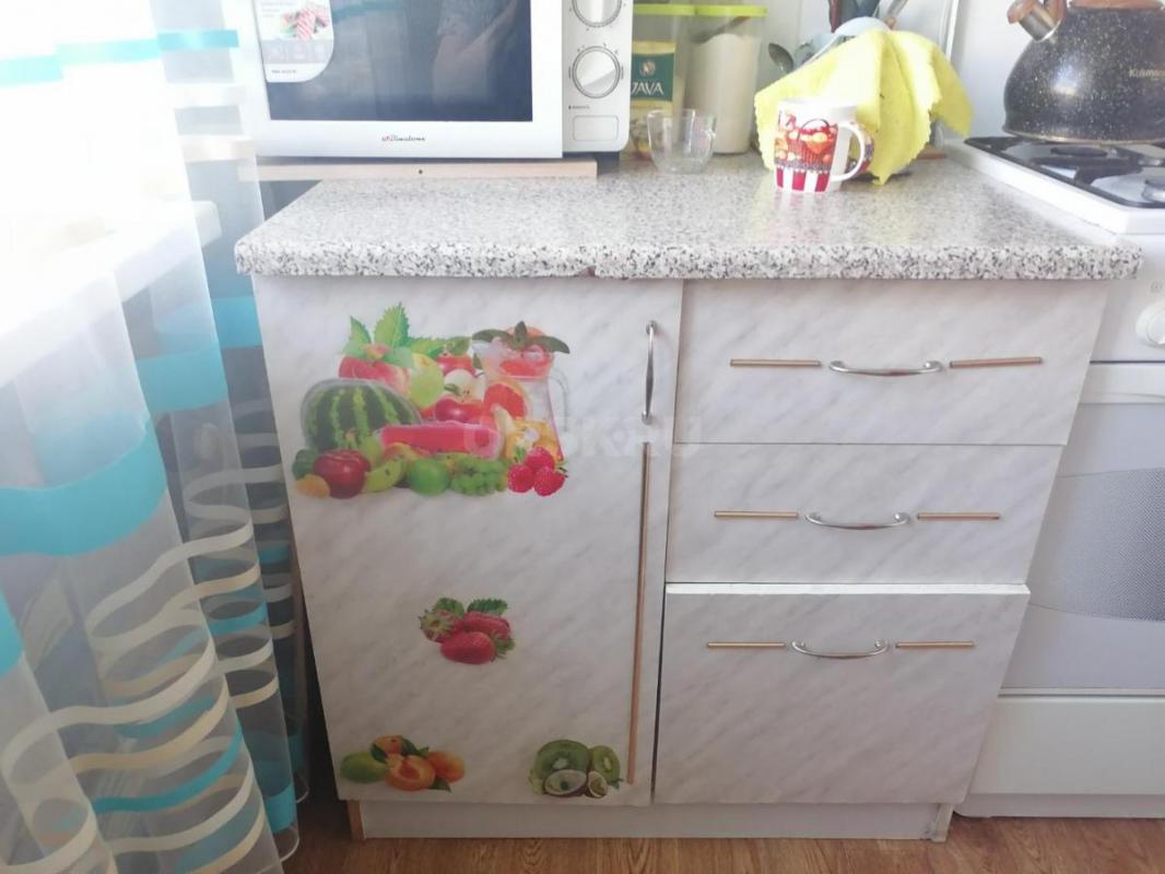 Продам кухню, два навесных шкафа+ рабочий стол, самовывоз. - Орск