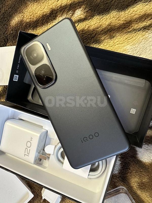 Продаю Vivo iqoo neo 10 12/256, в пользовании 2 месяца. - Новотроицк