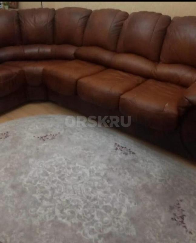 Продам угловой кожаный диван. - Орск