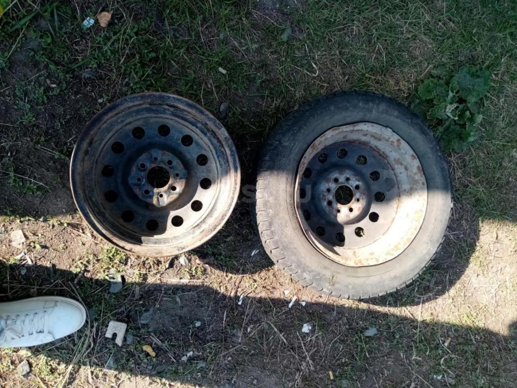 1дискР14 (4-98)старый штамп с 9ки зимний баллон, на прицеп или запаску - Орск