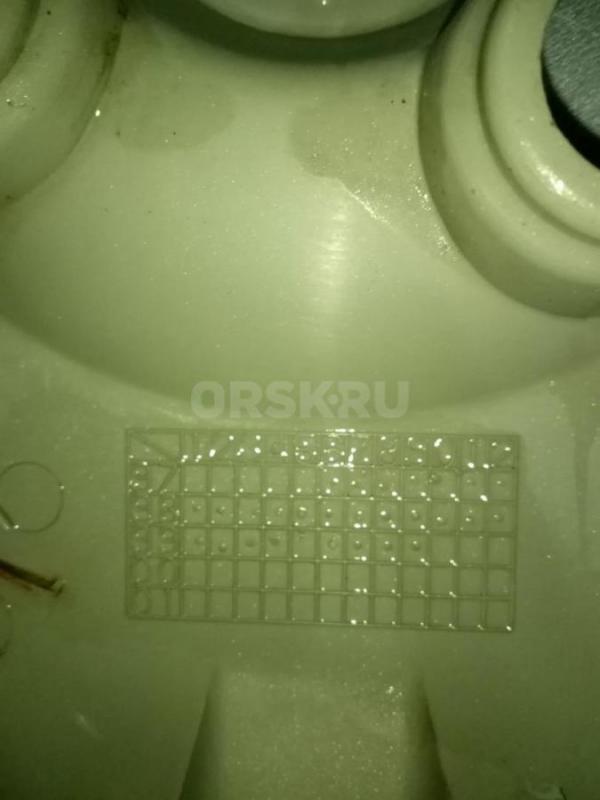 1колпак от хонды р15 целый, есть потёртости - Орск