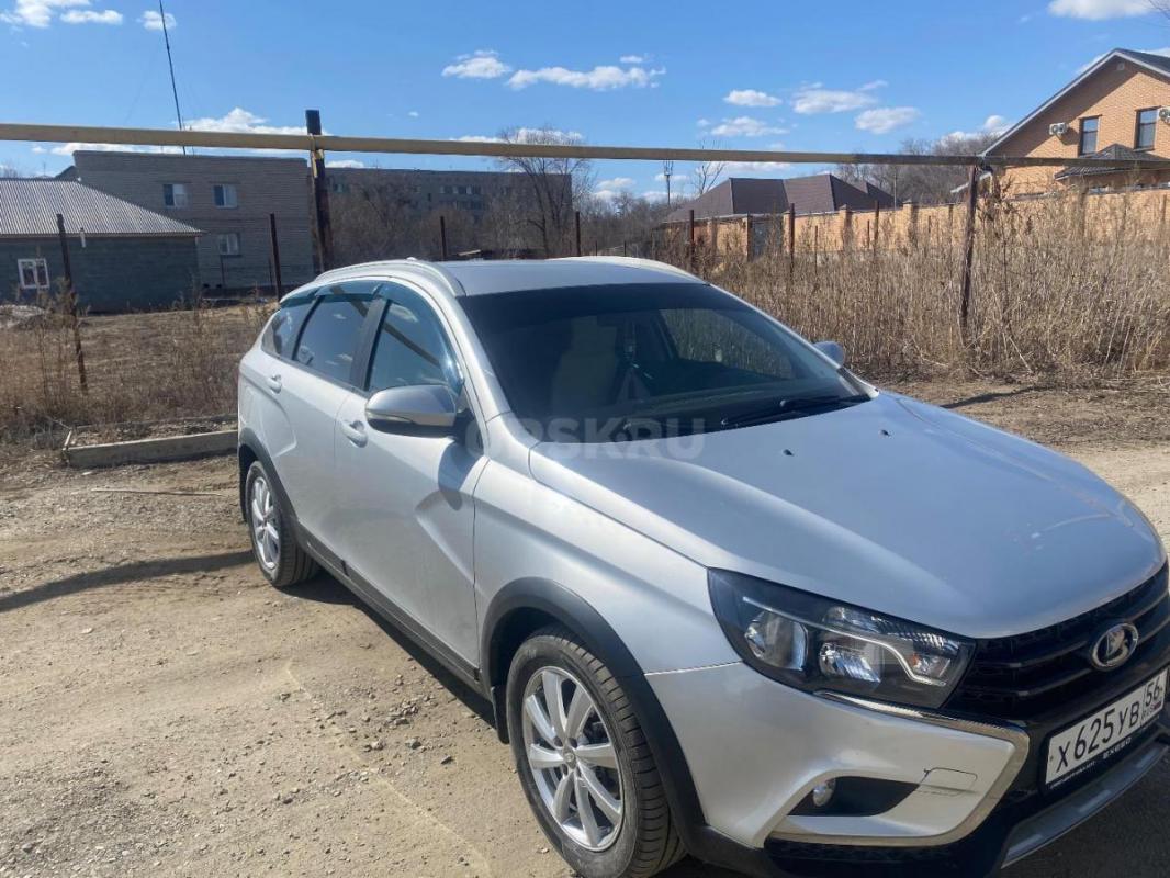 Продам Весту Кросс в отличном состоянии 
2019 года 2 хозяина мотор 1.8 в родном окрасе. - Орск