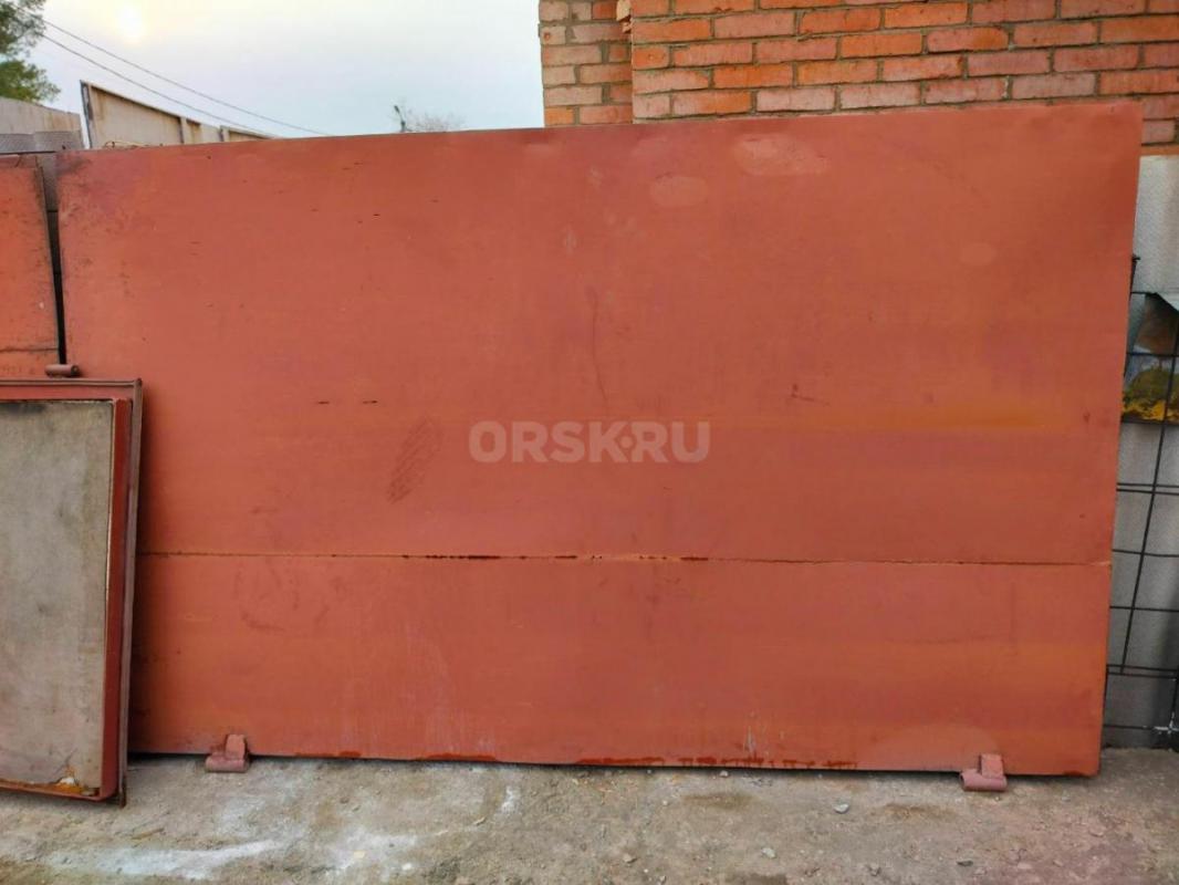 Продам гаражные ворота под створ гаража -высота 2,47 м,длина- 2,97 м. - Орск