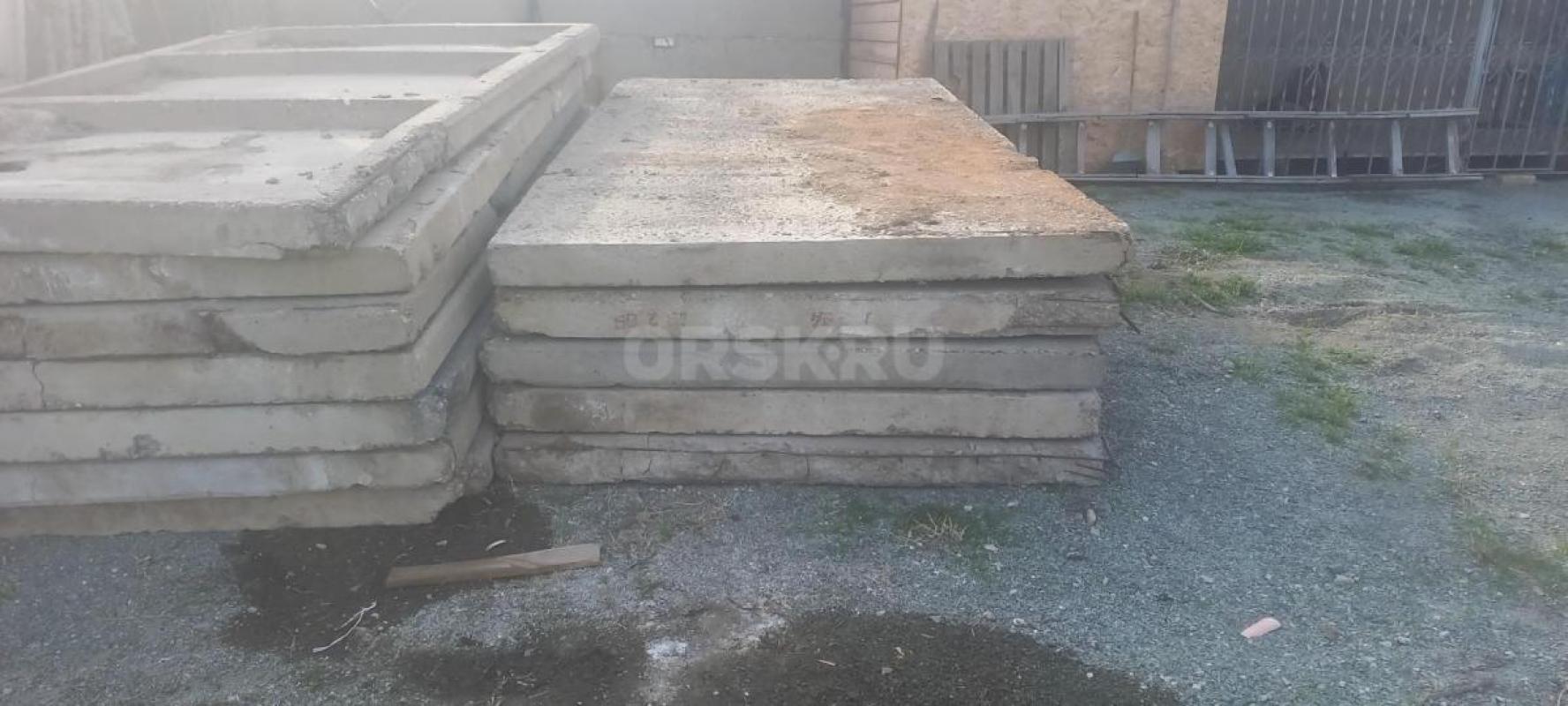Продам Плита заборная 6*3-15 шт, 4*2-12 шт - Орск