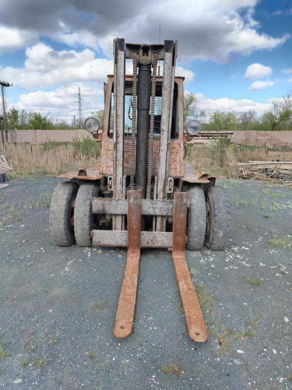 Продам Львовский погрузчик 5 тонн. - Орск