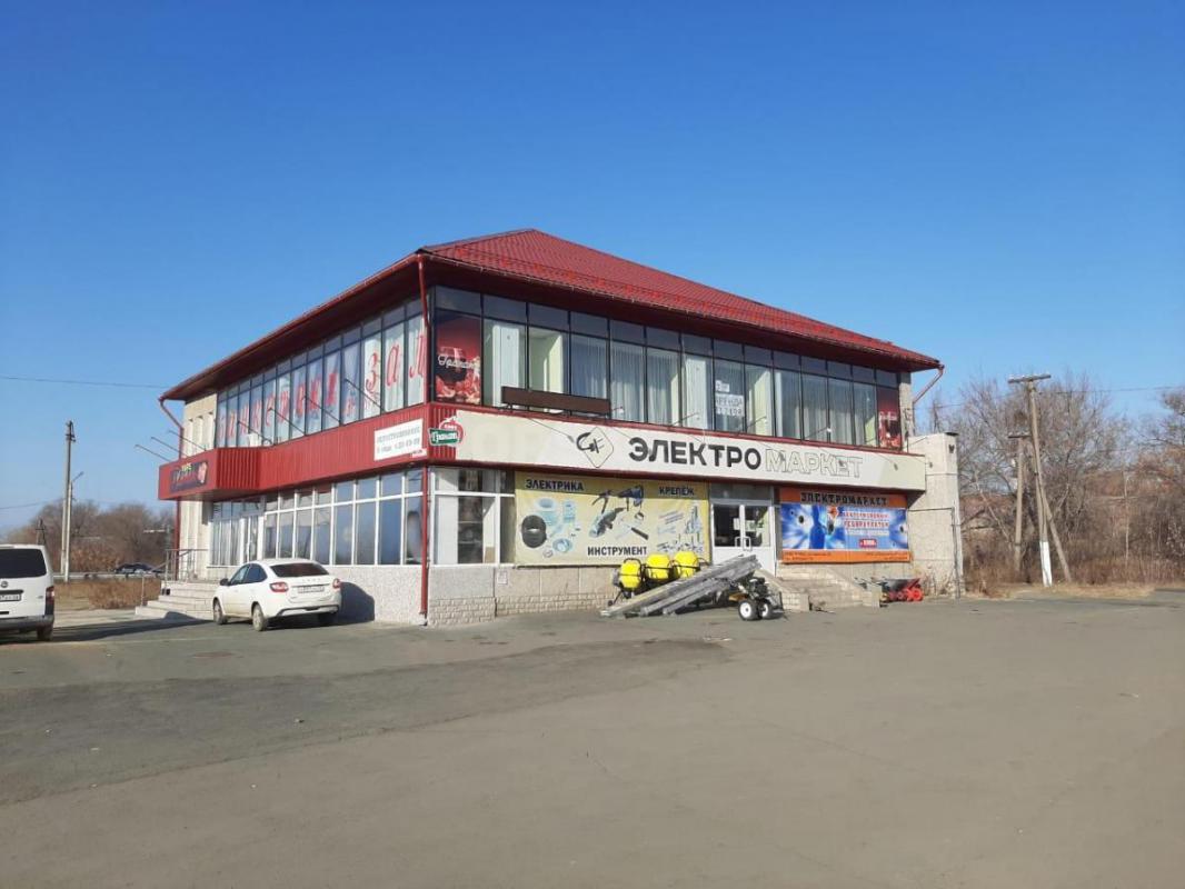 Сдается помещение в аренду 
1этаж - 220кв. - Орск