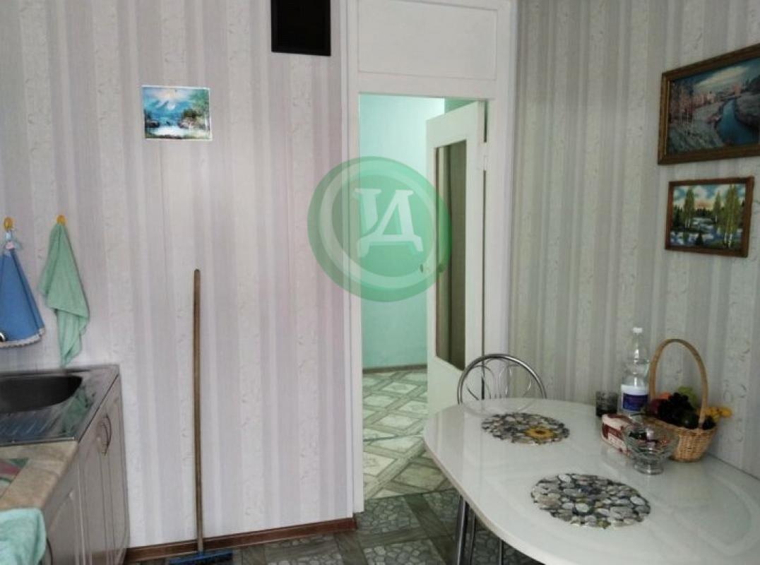 Продам 2-х комнатную квартиру улучшенной планировки, 8/9, общ. - Орск