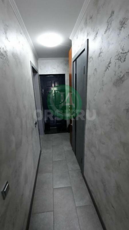 Продам 1 комнатную квартиру с отличным ремонтом по ул. - Орск