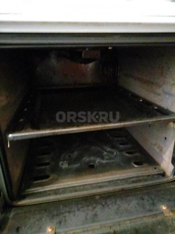 Продам газовую плиту с электрической духовкой. - Орск