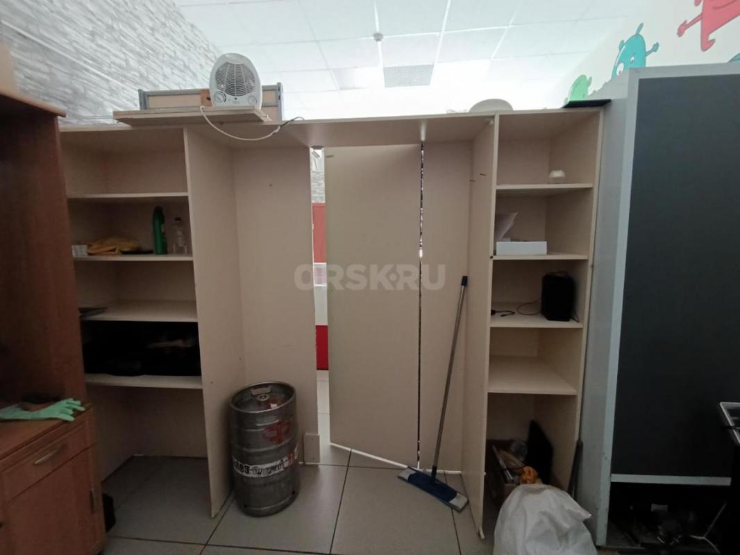 Продам мебельные барные стойки со столешницами и фальшстенками. - Орск