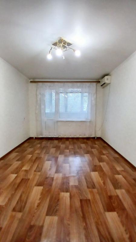 Продается 2-х комнатная  квартира в центре города  по адресу г. - Новотроицк