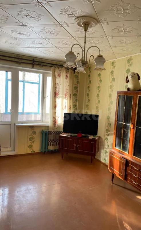 Продам отличную 2-х комнатную квартиру расположенную в прекрасном районе на прекрасном третьем этаже - Орск